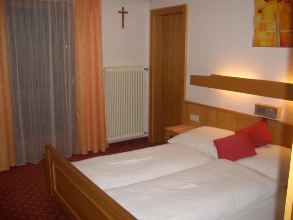 Haus Brigitte - Preise inclusive Pitztal Sommer Card Jerzens Zimmer foto